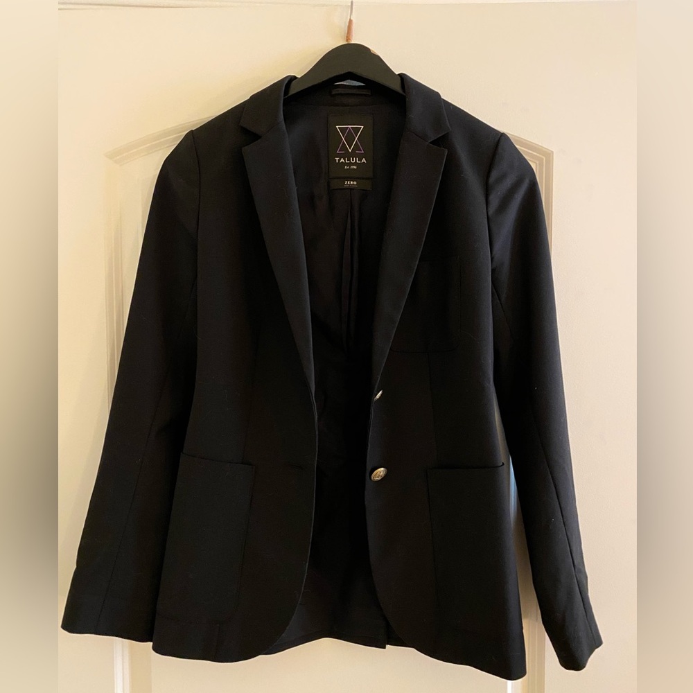 Aritzia Tatula Women’s Blazer / Suit jacket
